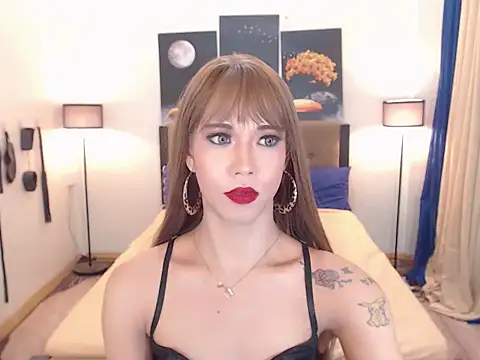 Snapshot of PreciousAmore chatting on 10/23/25, 07:56 PreciousAmore online show from 10/23/25, 07:56