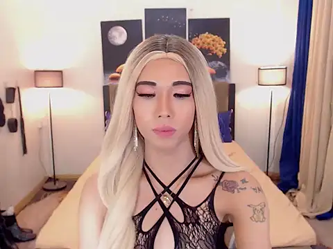 Snapshot of PreciousAmore chatting on 11/14/25, 10:47 PreciousAmore online show from 11/14/25, 10:47