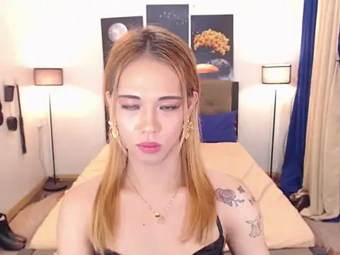 Snapshot of PreciousAmore chatting on 11/20/25, 10:48 PreciousAmore online show from 11/20/25, 10:48