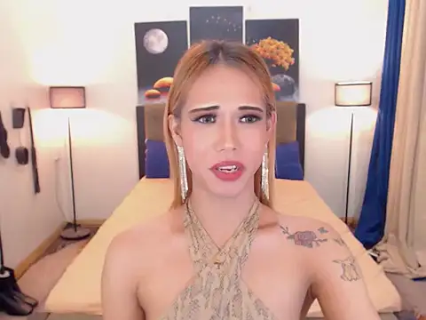 Snapshot of PreciousAmore chatting on 11/26/25, 11:44 PreciousAmore online show from 11/26/25, 11:44