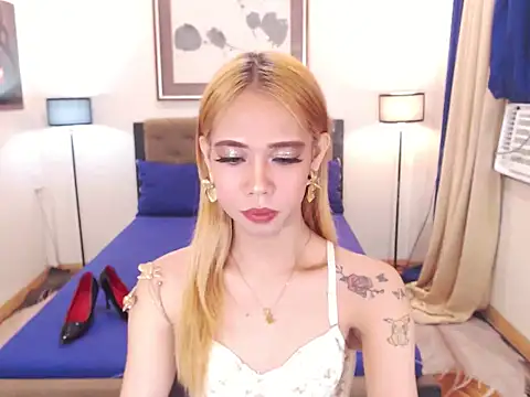PreciousAmore online show from 05/23/26, 10:41