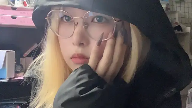 luna51888 online show from 10/07/25, 03:09