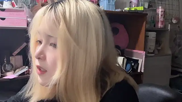 luna51888 online show from 10/14/25, 03:57