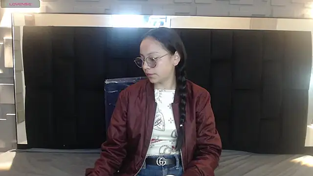 Snapshot of katalina07_1 chatting on 12/17/25, 01:17 katalina07 1 online show from 12/17/25, 01:17