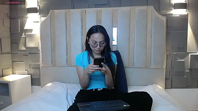 Snapshot of katalina07_1 chatting on 03/15/26, 02:56 katalina07 1 online show from 03/15/26, 02:56