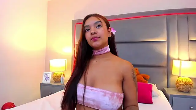 GabyMoreau online show from 11/28/25, 08:11