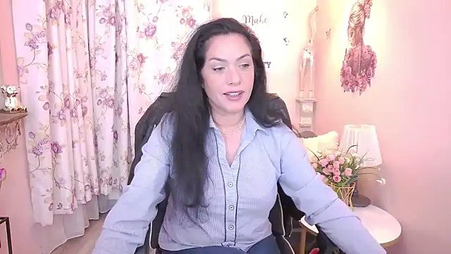 Snapshot of MyLovOne chatting on 03/16/26, 02:21 MyLovOne online show from 03/16/26, 02:21