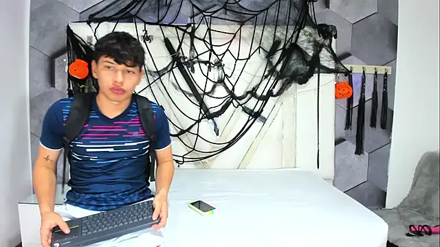 Mio Party online show from 10/17/25, 08:22