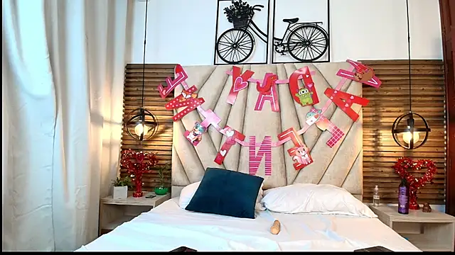 Cinthiabaker online show from 09/18/25, 11:34