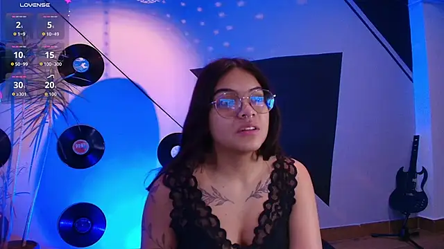 Lilith and Khloe online show from 10/30/25, 11:22