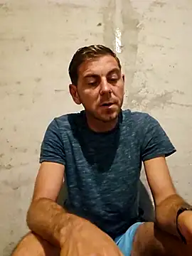 Alex-andru88 online show from 10/28/25, 05:22