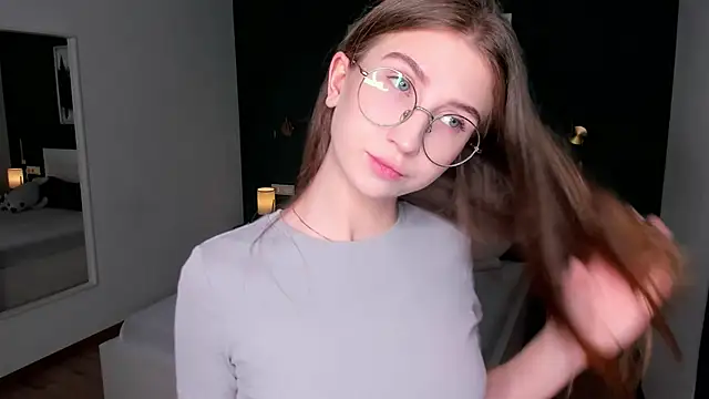 Snapshot of EditaBand chatting on 11/20/25, 07:02 EditaBand online show from 11/20/25, 07:02