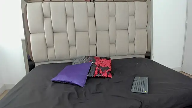 Enzo issis online show from 10/09/25, 06:28