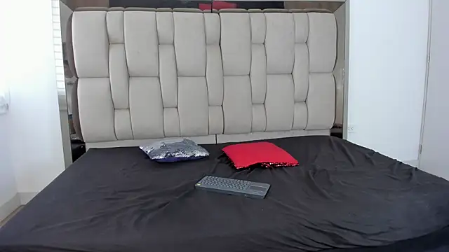 Enzo issis online show from 10/29/25, 06:20