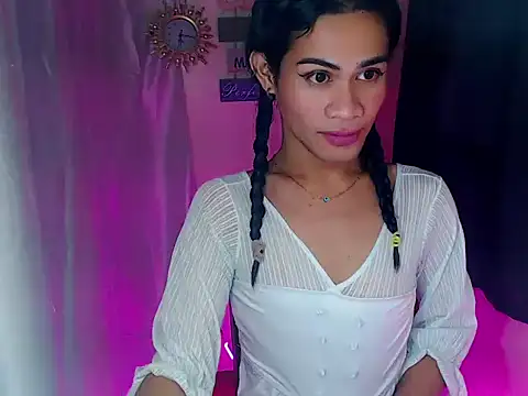 bellalot online show from 12/16/25, 10:15