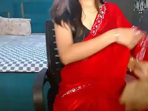 Snapshot of Urlove_lily chatting on 05/19/26, 03:40 Urlove lily online show from 05/19/26, 03:40