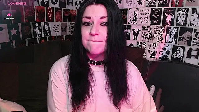 Snapshot of Kvopa chatting on 09/25/25, 06:39 Kvopa online show from 09/25/25, 06:39