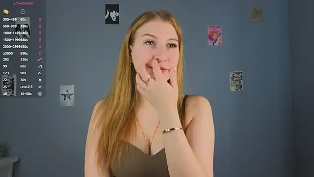 Snapshot of LorettaGladman chatting on 10/12/25, 04:33 LorettaGladman online show from 10/12/25, 04:33