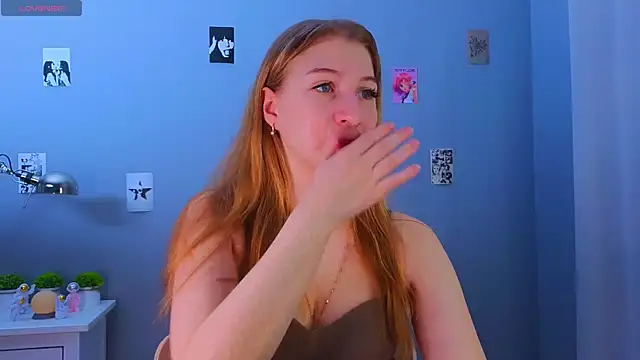 Snapshot of LorettaGladman chatting on 10/26/25, 04:07 LorettaGladman online show from 10/26/25, 04:07