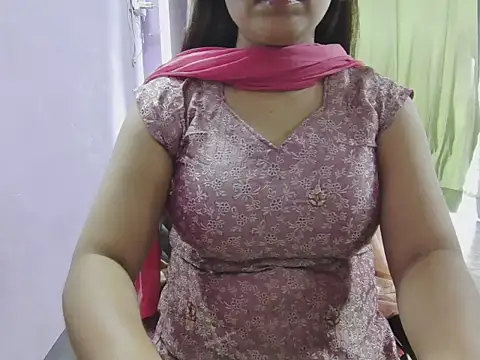 Naina 007 online show from 09/22/25, 06:59