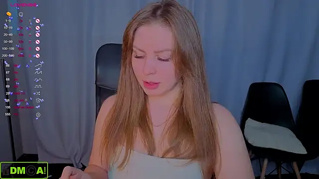 Snapshot of MikaBloom chatting on 11/17/25, 02:17 MikaBloom online show from 11/17/25, 02:17