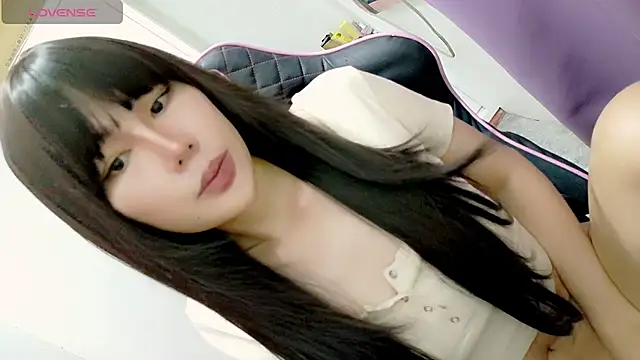 Snapshot of tgirljennie_69 chatting on 02/12/26, 01:33 tgirljennie 69 online show from 02/12/26, 01:33