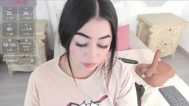 Snapshot of MeganStar__ chatting on 10/22/25, 12:16 MeganStar online show from 10/22/25, 12:16