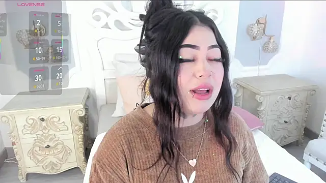 Snapshot of MeganStar__ chatting on 10/28/25, 11:47 MeganStar online show from 10/28/25, 11:47