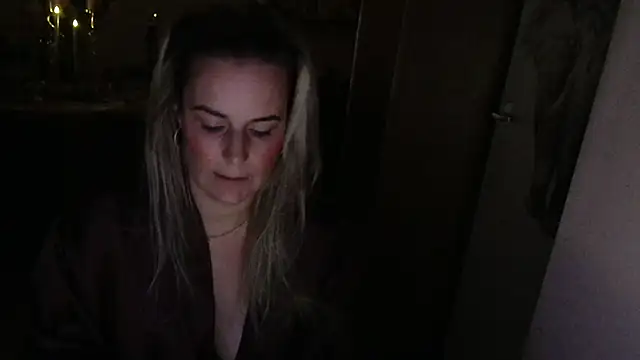 Snapshot of Mrs-Aurora chatting on 03/10/26, 09:53 Mrs-Aurora online show from 03/10/26, 09:53
