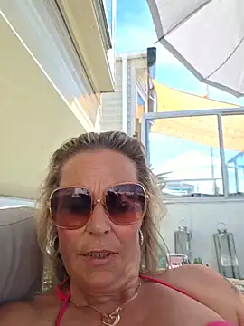 Snapshot of Mrs-Aurora chatting on 05/24/26, 12:54 Mrs-Aurora online show from 05/24/26, 12:54