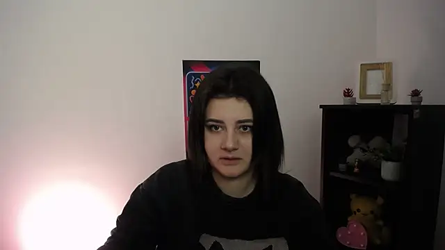 Katrin kiss  online show from 10/08/25, 12:47