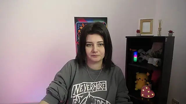 Katrin kiss  online show from 10/20/25, 12:16