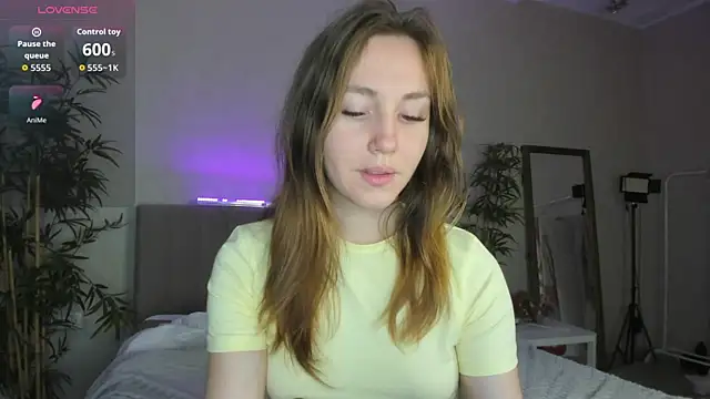 Snapshot of Luna_G0ld chatting on 10/06/25, 11:13 Luna G0ld online show from 10/06/25, 11:13