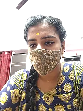 Snapshot of Tamil-Meenu12 chatting on 10/22/25, 04:46 Tamil-Meenu12 online show from 10/22/25, 04:46