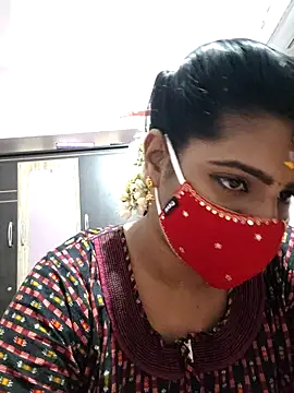 Snapshot of Tamil-Meenu12 chatting on 10/24/25, 06:43 Tamil-Meenu12 online show from 10/24/25, 06:43