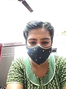 Snapshot of Tamil-Meenu12 chatting on 10/28/25, 07:56 Tamil-Meenu12 online show from 10/28/25, 07:56