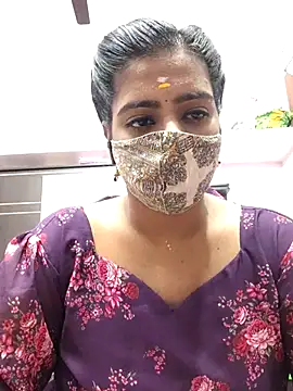 Snapshot of Tamil-Meenu12 chatting on 10/31/25, 06:03 Tamil-Meenu12 online show from 10/31/25, 06:03