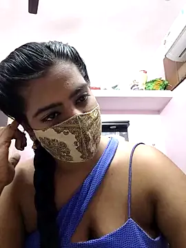 Snapshot of Tamil-Meenu12 chatting on 12/18/25, 05:24 Tamil-Meenu12 online show from 12/18/25, 05:24