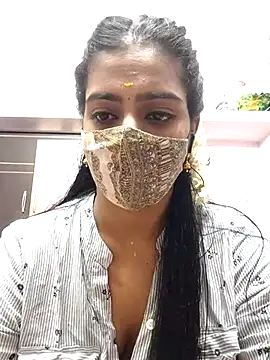 Snapshot of Tamil-Meenu12 chatting on 04/17/26, 06:49 Tamil-Meenu12 online show from 04/17/26, 06:49