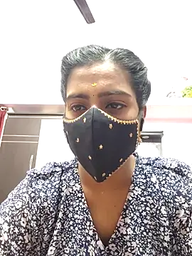Snapshot of Tamil-Meenu12 chatting on 04/20/26, 05:43 Tamil-Meenu12 online show from 04/20/26, 05:43