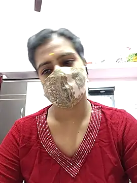 Snapshot of Tamil-Meenu12 chatting on 04/25/26, 05:43 Tamil-Meenu12 online show from 04/25/26, 05:43