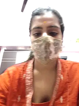 Snapshot of Tamil-Meenu12 chatting on 04/27/26, 07:06 Tamil-Meenu12 online show from 04/27/26, 07:06