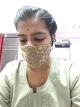 Snapshot of Tamil-Meenu12 chatting on 06/10/26, 06:56 Tamil-Meenu12 online show from 06/10/26, 06:56