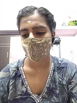 Snapshot of Tamil-Meenu12 chatting on 06/13/26, 06:33 Tamil-Meenu12 online show from 06/13/26, 06:33
