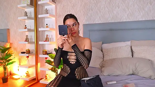 Sofy Bradd online show from 06/04/26, 05:24