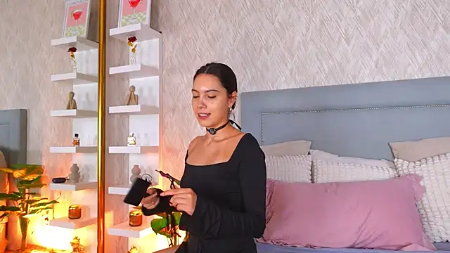 Sofy Bradd online show from 07/23/26, 05:38