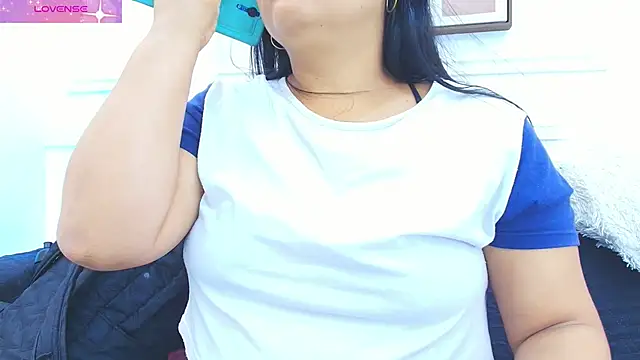 Daisy Price online show from 11/15/25, 10:45