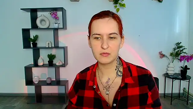 RubyHolmess online show from 09/12/25, 12:16