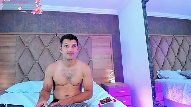 Snapshot of EimyAndMaxi chatting on 09/16/25, 08:43 EimyAndMaxi online show from 09/16/25, 08:43