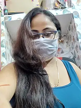 Snapshot of nisha_1110 chatting on 11/07/25, 03:01 nisha 1110 online show from 11/07/25, 03:01